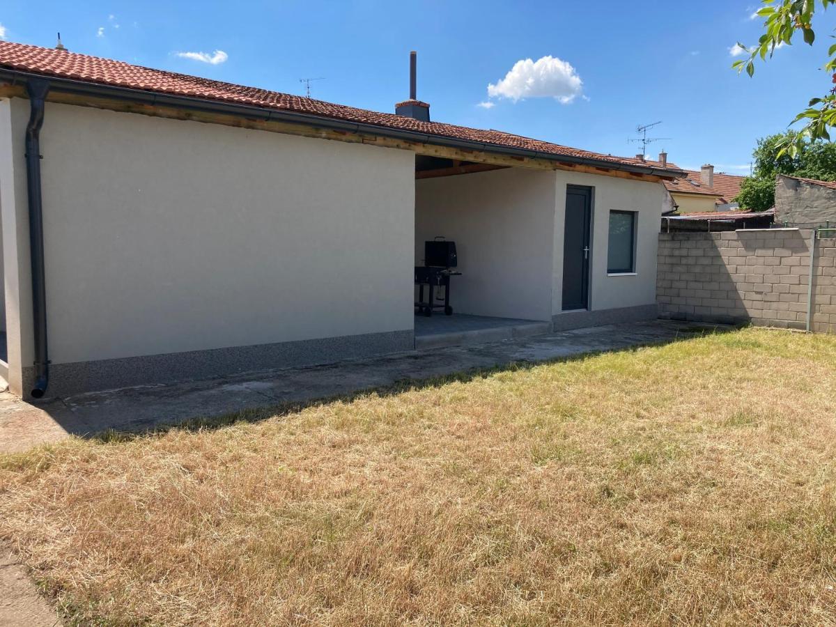 Apartman Maay Hlohovec Zewnętrze zdjęcie